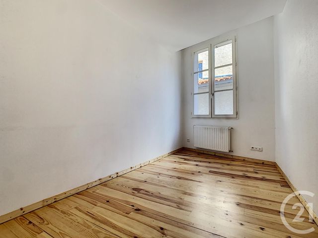 Appartement F4 à vendre - 4 pièces - 116.53 m2 - LE PUY EN VELAY - 43 - AUVERGNE - Century 21 L'Agence Du Velay Appartement F4 à vendre - 4 pièces - 116.53 m2 - LE PUY EN VELAY - 43 - AUVERGNE - Century 21 L'Agence Du Velay