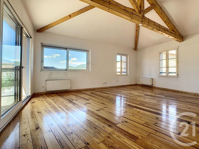 Appartement F4 à vendre - 4 pièces - 116.53 m2 - LE PUY EN VELAY - 43 - AUVERGNE - Century 21 L'Agence Du Velay Appartement F4 à vendre - 4 pièces - 116.53 m2 - LE PUY EN VELAY - 43 - AUVERGNE - Century 21 L'Agence Du Velay