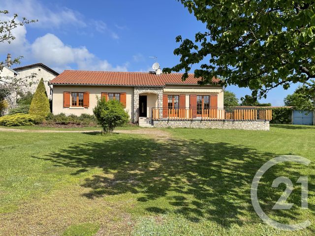 maison à vendre - 5 pièces - 125.56 m2 - BELLEVUE LA MONTAGNE - 43 - AUVERGNE - Century 21 L'Agence Du Velay maison à vendre - 5 pièces - 125.56 m2 - BELLEVUE LA MONTAGNE - 43 - AUVERGNE - Century 21 L'Agence Du Velay