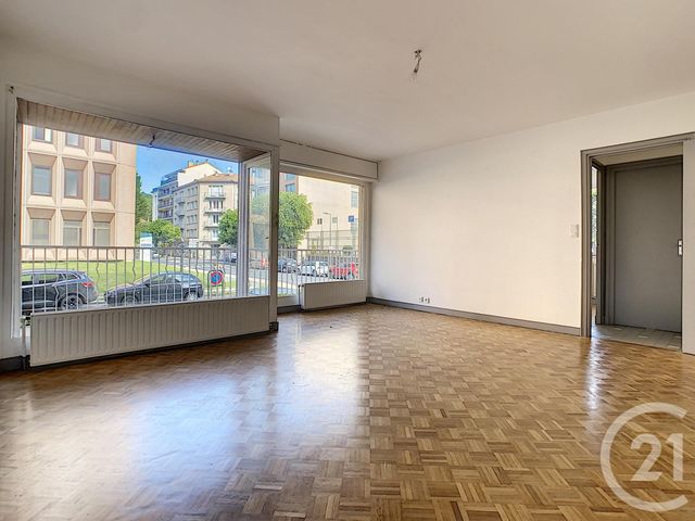 Appartement T2 à vendre - 3 pièces - 54.14 m2 - VALS PRES LE PUY - 43 - AUVERGNE - Century 21 L'Agence Du Velay Appartement T2 à vendre - 3 pièces - 54.14 m2 - VALS PRES LE PUY - 43 - AUVERGNE - Century 21 L'Agence Du Velay