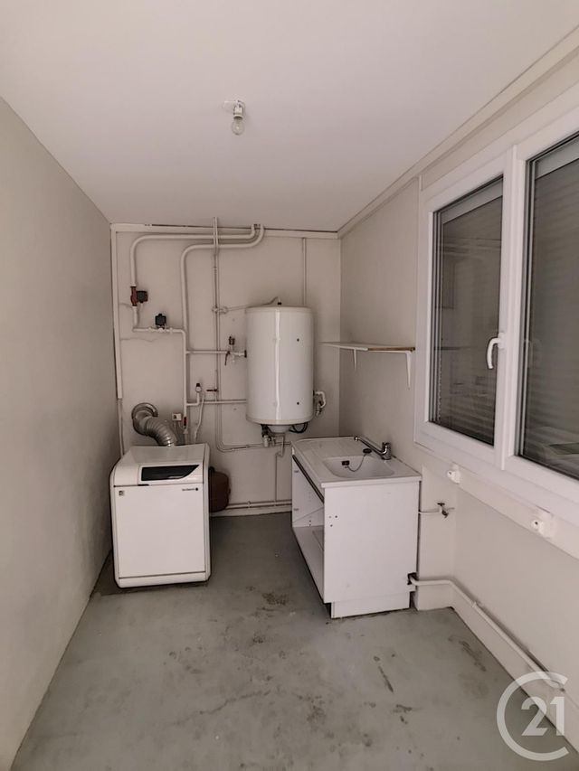 Afficher la photo en grand Appartement T4 à vendre - 5 pièces - 79.32 m2 - LE PUY EN VELAY - 43 - AUVERGNE - Century 21 L'Agence Du Velay