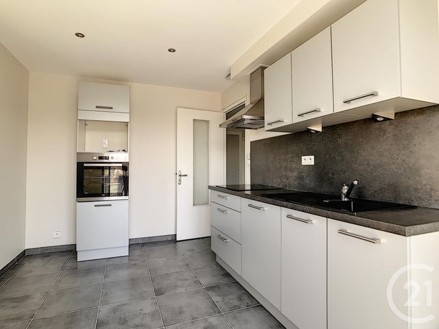 Afficher la photo en grand Appartement T4 à vendre - 5 pièces - 79.32 m2 - LE PUY EN VELAY - 43 - AUVERGNE - Century 21 L'Agence Du Velay
