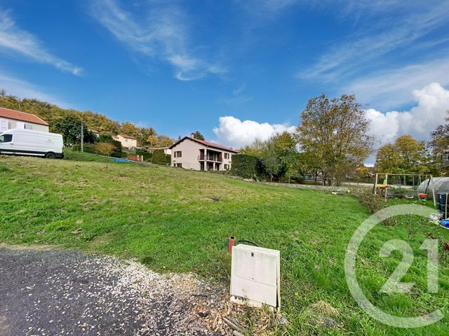 Afficher la photo en grand terrain à vendre - 587.0 m2 - COUBON - 43 - AUVERGNE - Century 21 L'Agence Du Velay