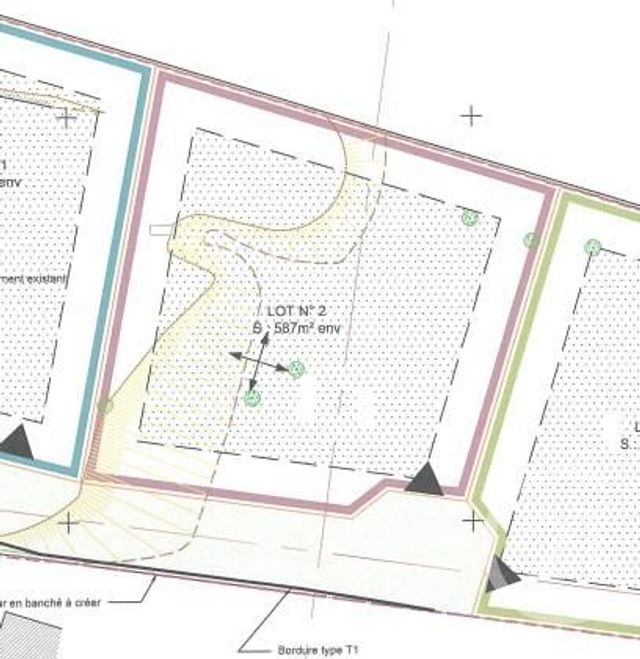 Afficher la photo en grand terrain à vendre - 587.0 m2 - COUBON - 43 - AUVERGNE - Century 21 L'Agence Du Velay