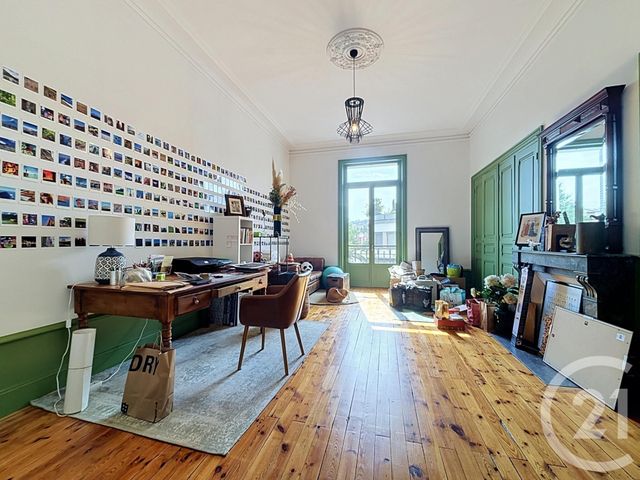 Appartement T5 à vendre - 6 pièces - 256.09 m2 - LE PUY EN VELAY - 43 - AUVERGNE - Century 21 L'Agence Du Velay