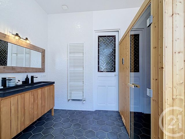 Appartement T5 à vendre - 6 pièces - 256.09 m2 - LE PUY EN VELAY - 43 - AUVERGNE - Century 21 L'Agence Du Velay