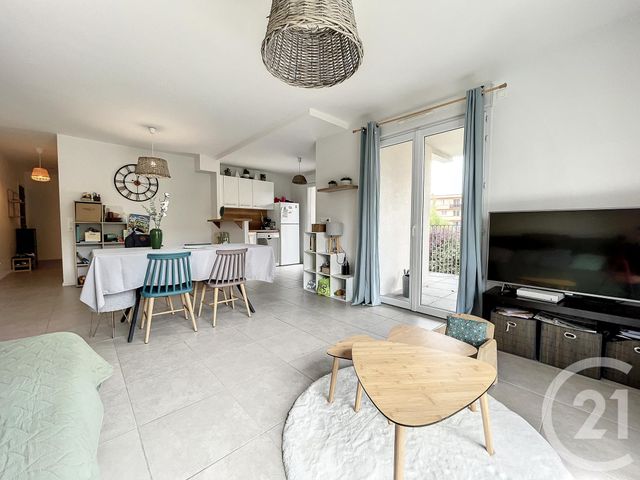 Appartement T3 à vendre - 3 pièces - 78.26 m2 - VALS PRES LE PUY - 43 - AUVERGNE - Century 21 L'Agence Du Velay