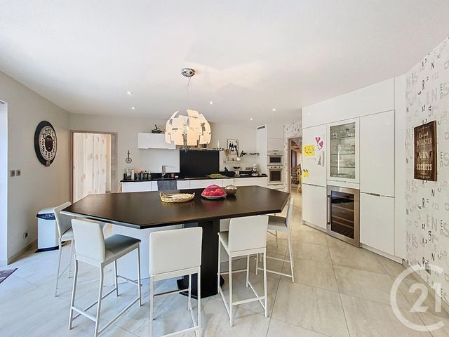 maison à vendre - 5 pièces - 292.23 m2 - ST GERMAIN LAPRADE - 43 - AUVERGNE - Century 21 L'Agence Du Velay