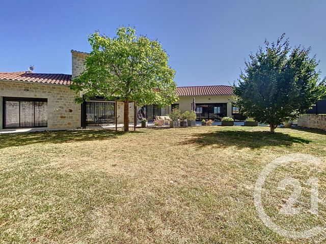 maison à vendre - 5 pièces - 292.23 m2 - ST GERMAIN LAPRADE - 43 - AUVERGNE - Century 21 L'Agence Du Velay