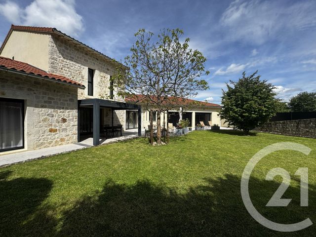maison à vendre - 5 pièces - 292.23 m2 - ST GERMAIN LAPRADE - 43 - AUVERGNE - Century 21 L'Agence Du Velay