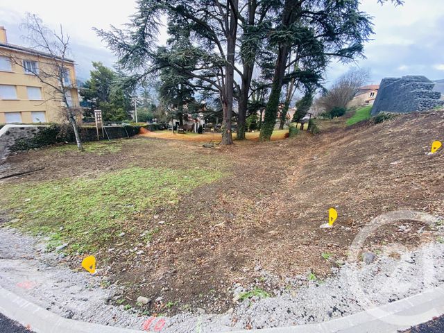 terrain - LE PUY EN VELAY - 43