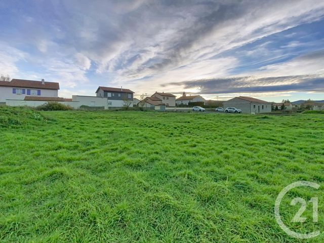 terrain à vendre - 811.0 m2 - ST CHRISTOPHE SUR DOLAISON - 43 - AUVERGNE - Century 21 L'Agence Du Velay