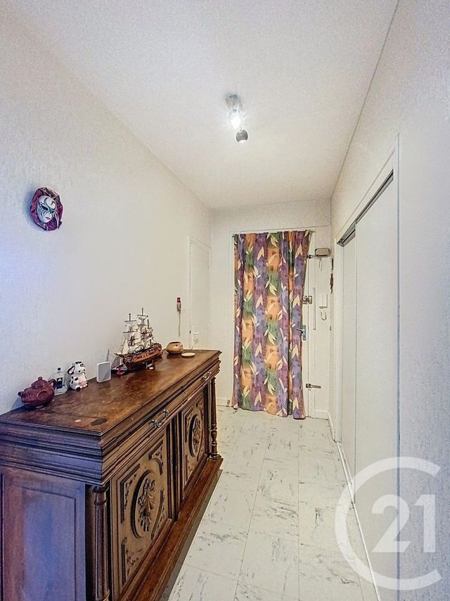 Afficher la photo en grand Appartement T3 à vendre - 4 pièces - 73.92 m2 - LE PUY EN VELAY - 43 - AUVERGNE - Century 21 L'Agence Du Velay