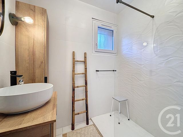 Appartement F2 à vendre - 2 pièces - 53.97 m2 - VALS PRES LE PUY - 43 - AUVERGNE - Century 21 L'Agence Du Velay