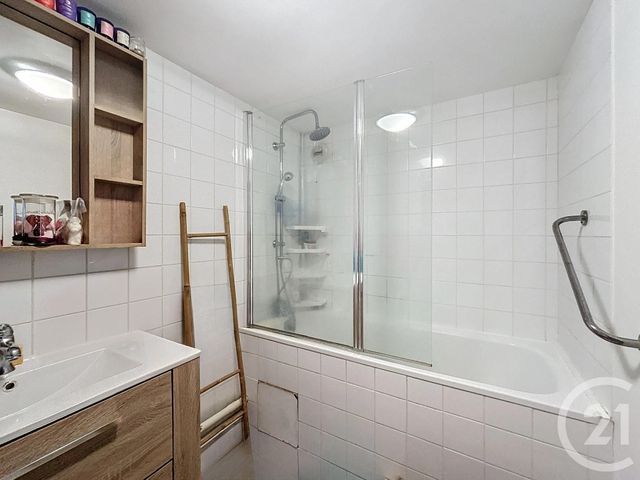 Appartement F2 à vendre - 2 pièces - 53.05 m2 - LE PUY EN VELAY - 43 - AUVERGNE - Century 21 L'Agence Du Velay