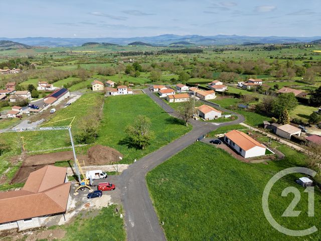 terrain à vendre - 830.0 m2 - CAYRES - 43 - AUVERGNE - Century 21 L'Agence Du Velay