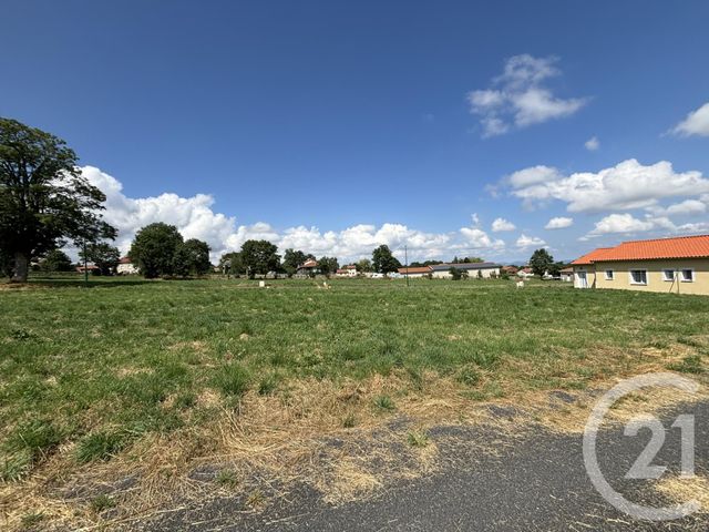 Afficher la photo en grand terrain à vendre - 820.0 m2 - CAYRES - 43 - AUVERGNE - Century 21 L'Agence Du Velay
