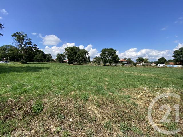 Afficher la photo en grand terrain à vendre - 771.0 m2 - CAYRES - 43 - AUVERGNE - Century 21 L'Agence Du Velay