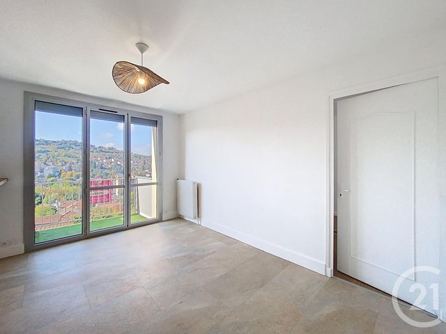 Afficher la photo en grand Appartement F3 à vendre - 3 pièces - 67.25 m2 - LE PUY EN VELAY - 43 - AUVERGNE - Century 21 L'Agence Du Velay
