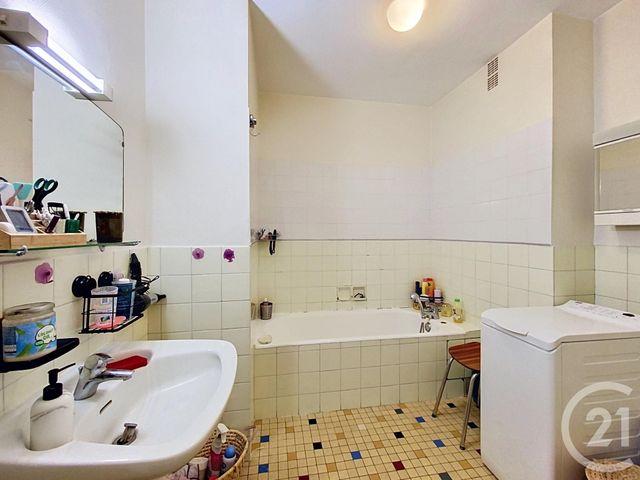 Appartement T3 à vendre - 3 pièces - 92.43 m2 - LE PUY EN VELAY - 43 - AUVERGNE - Century 21 L'Agence Du Velay