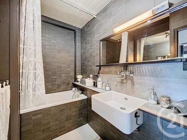 maison à vendre - 8 pièces - 212.65 m2 - SANSSAC L EGLISE - 43 - AUVERGNE - Century 21 L'Agence Du Velay