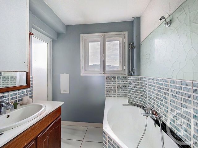 Appartement T3 à vendre - 3 pièces - 55.26 m2 - LE PUY EN VELAY - 43 - AUVERGNE - Century 21 L'Agence Du Velay