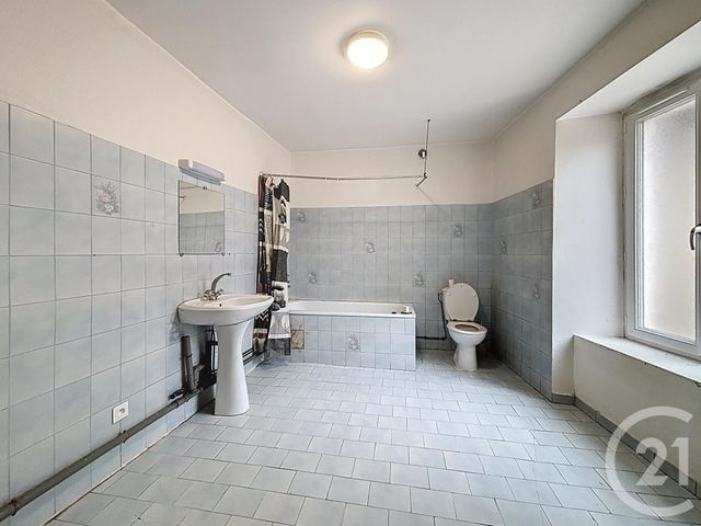 Appartement T3 à vendre - 3 pièces - 488.13 m2 - LE MONASTIER SUR GAZEILLE - 43 - AUVERGNE - Century 21 L'Agence Du Velay