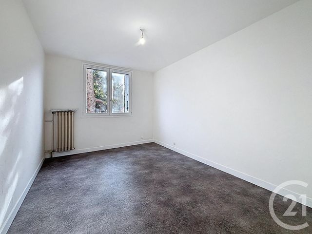 Appartement T3 à vendre - 3 pièces - 76.01 m2 - ESPALY ST MARCEL - 43 - AUVERGNE - Century 21 L'Agence Du Velay