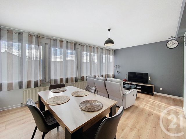 Appartement T4 à vendre - 5 pièces - 94.42 m2 - LE PUY EN VELAY - 43 - AUVERGNE - Century 21 L'Agence Du Velay