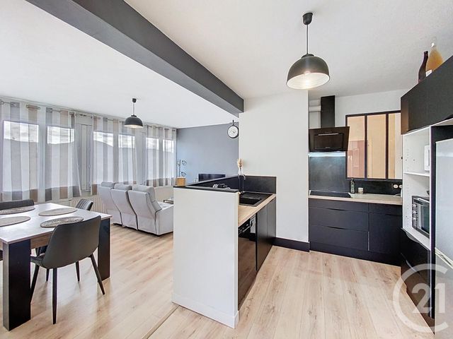 Appartement T4 à vendre - 5 pièces - 94.42 m2 - LE PUY EN VELAY - 43 - AUVERGNE - Century 21 L'Agence Du Velay