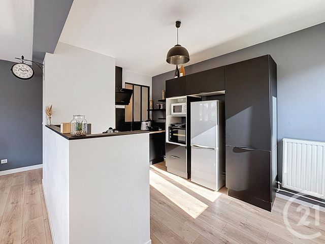 Appartement T4 à vendre - 5 pièces - 94.42 m2 - LE PUY EN VELAY - 43 - AUVERGNE - Century 21 L'Agence Du Velay