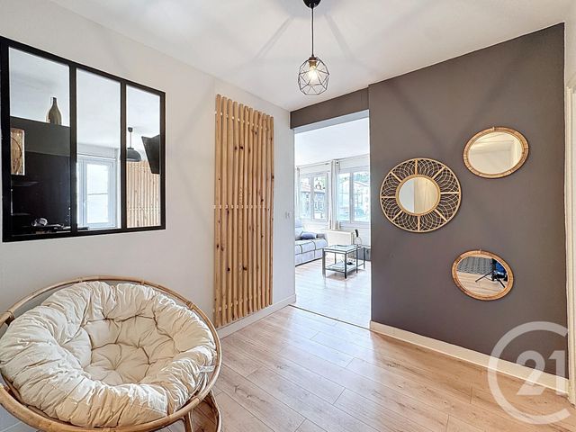 Appartement T4 à vendre - 5 pièces - 94.42 m2 - LE PUY EN VELAY - 43 - AUVERGNE - Century 21 L'Agence Du Velay