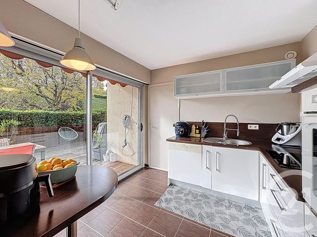 Appartement F2 à vendre - 3 pièces - 57.62 m2 - VALS PRES LE PUY - 43 - AUVERGNE - Century 21 L'Agence Du Velay