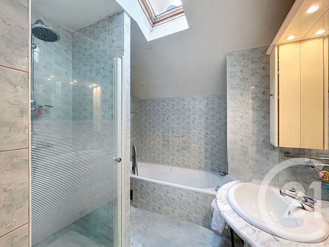 maison à vendre - 5 pièces - 117.72 m2 - BAINS - 43 - AUVERGNE - Century 21 L'Agence Du Velay