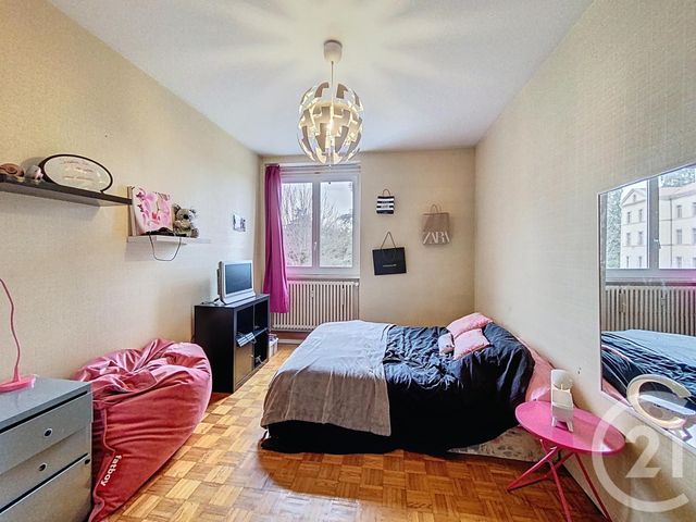 Appartement F4 à vendre - 5 pièces - 107.4 m2 - VALS PRES LE PUY - 43 - AUVERGNE - Century 21 L'Agence Du Velay