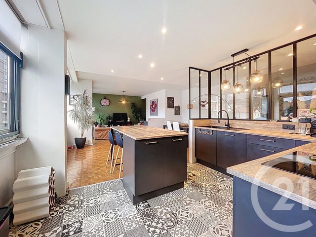 Appartement F4 à vendre - 5 pièces - 107.4 m2 - VALS PRES LE PUY - 43 - AUVERGNE - Century 21 L'Agence Du Velay