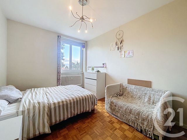 Appartement F4 à vendre - 5 pièces - 107.4 m2 - VALS PRES LE PUY - 43 - AUVERGNE - Century 21 L'Agence Du Velay