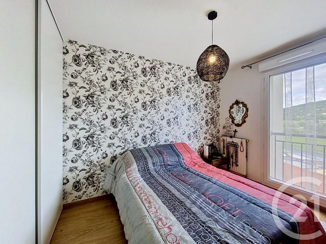 Appartement T4 à vendre - 4 pièces - 85.54 m2 - BRIVES CHARENSAC - 43 - AUVERGNE - Century 21 L'Agence Du Velay