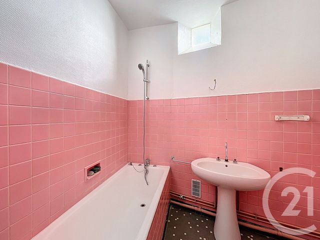 Appartement F5 à vendre - 6 pièces - 106.6 m2 - LE PUY EN VELAY - 43 - AUVERGNE - Century 21 L'Agence Du Velay