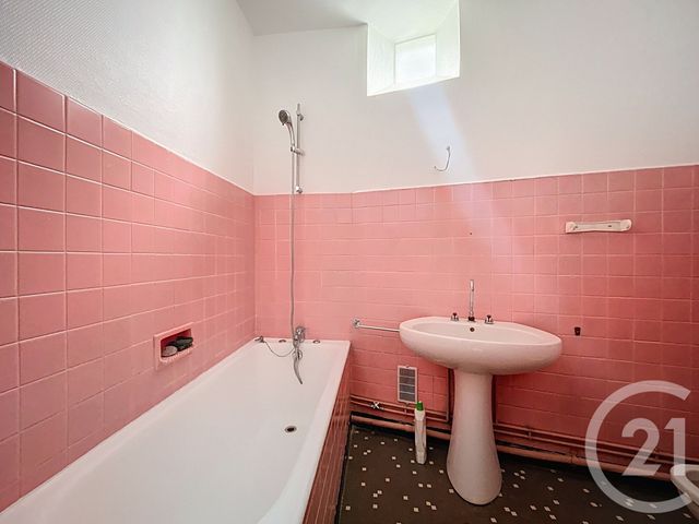 Appartement F5 à vendre - 6 pièces - 106.6 m2 - LE PUY EN VELAY - 43 - AUVERGNE - Century 21 L'Agence Du Velay