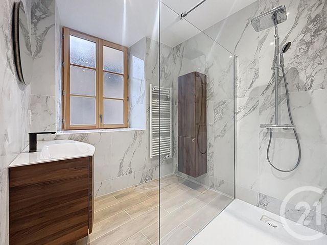 Appartement T3 à vendre - 3 pièces - 105.33 m2 - LE PUY EN VELAY - 43 - AUVERGNE - Century 21 L'Agence Du Velay