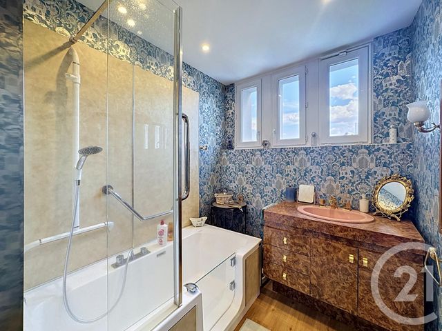 Appartement T3 à vendre - 3 pièces - 110.0 m2 - LE PUY EN VELAY - 43 - AUVERGNE - Century 21 L'Agence Du Velay