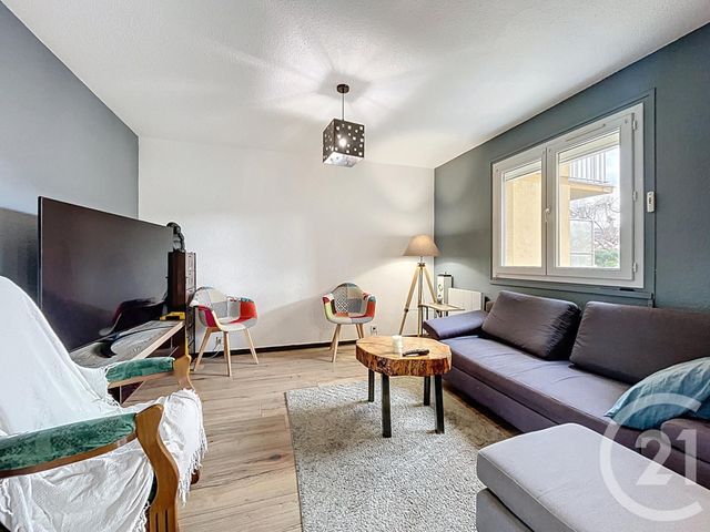 Appartement F3 bis à vendre - 4 pièces - 82.49 m2 - VALS PRES LE PUY - 43 - AUVERGNE - Century 21 L'Agence Du Velay