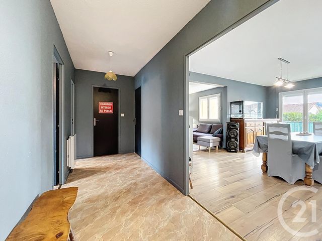Appartement F3 bis à vendre - 4 pièces - 82.49 m2 - VALS PRES LE PUY - 43 - AUVERGNE - Century 21 L'Agence Du Velay