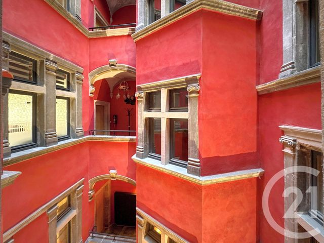 Appartement T2 à vendre - 3 pièces - 87.56 m2 - LE PUY EN VELAY - 43 - AUVERGNE - Century 21 L'Agence Du Velay