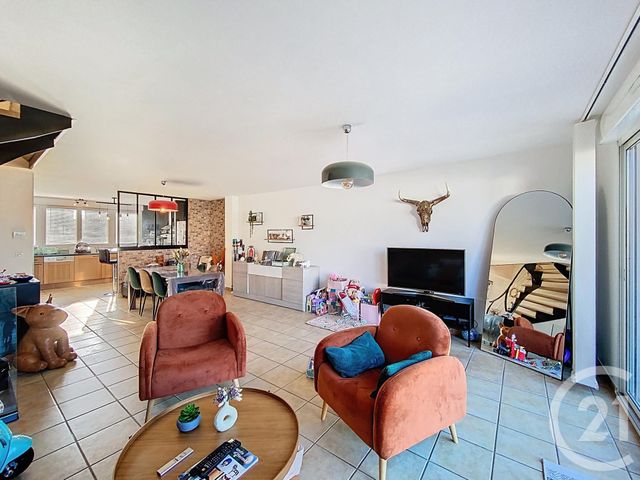 Appartement T4 à vendre - 4 pièces - 105.45 m2 - BRIVES CHARENSAC - 43 - AUVERGNE - Century 21 L'Agence Du Velay