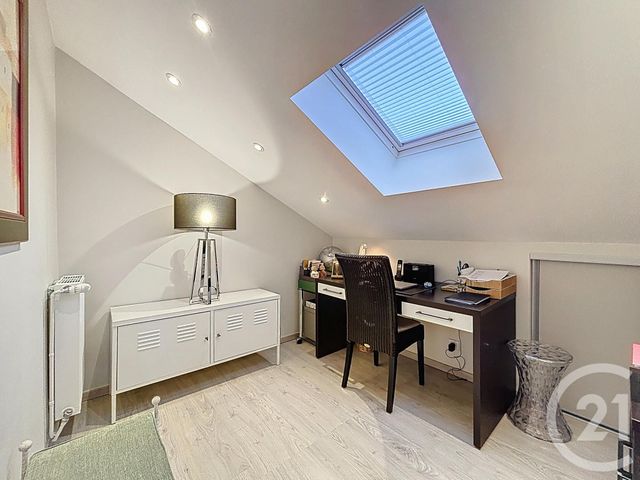 Appartement T3 à vendre - 4 pièces - 87.11 m2 - VALS PRES LE PUY - 43 - AUVERGNE - Century 21 L'Agence Du Velay