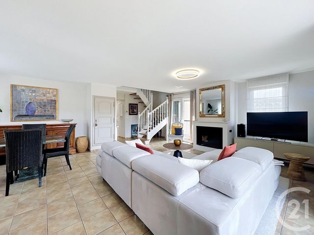 Appartement T3 à vendre - 4 pièces - 87.11 m2 - VALS PRES LE PUY - 43 - AUVERGNE - Century 21 L'Agence Du Velay