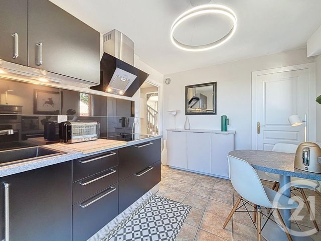 Appartement T3 à vendre - 4 pièces - 87.11 m2 - VALS PRES LE PUY - 43 - AUVERGNE - Century 21 L'Agence Du Velay