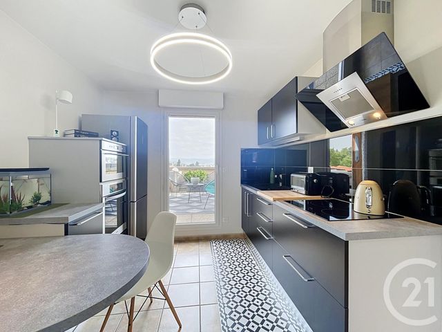 Appartement T3 à vendre - 4 pièces - 87.11 m2 - VALS PRES LE PUY - 43 - AUVERGNE - Century 21 L'Agence Du Velay